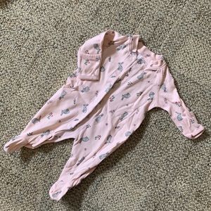 Hanna Andersson Pink Bunny Footed Onesie. Size 0-3 mo. Option to enclose hands.